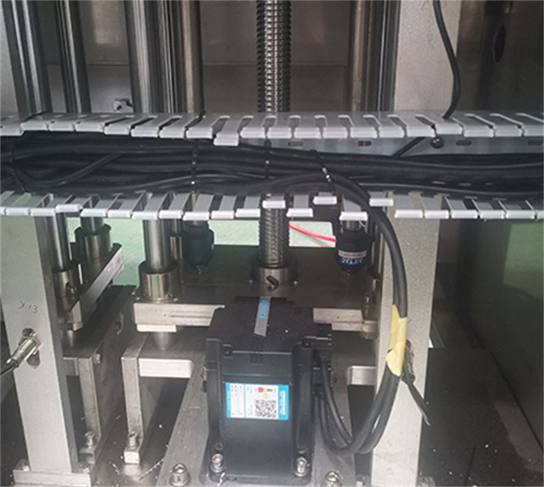 product-790-708 automatic servo filling machine